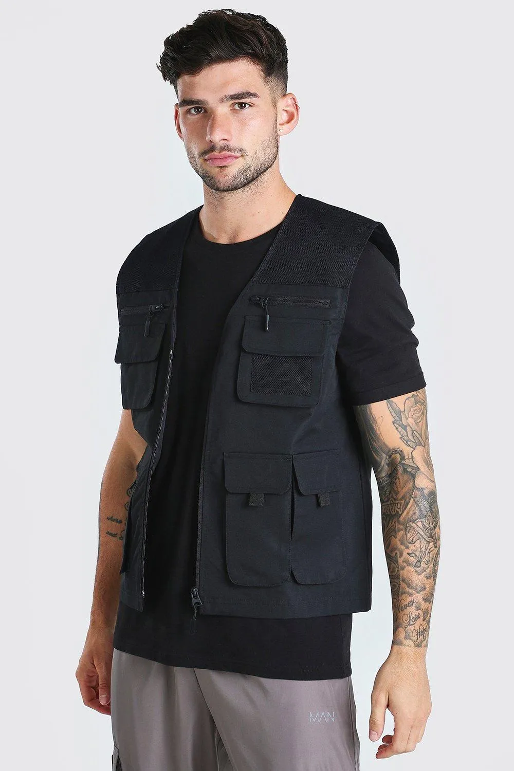 4 Pocket Utility Vest | boohooMAN UK