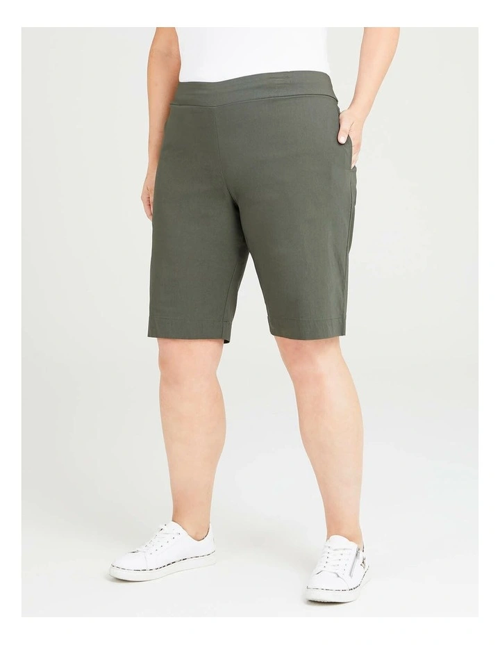 Expose Short in Olive