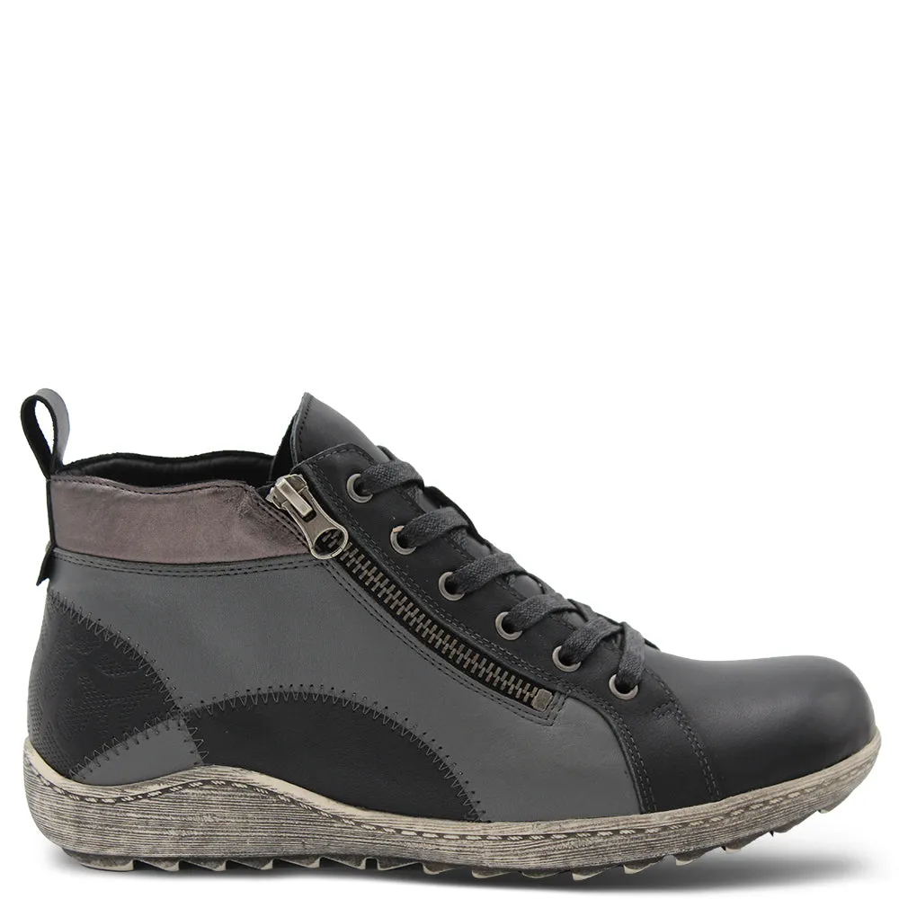 MATTY WOMENS FLAT BOOT