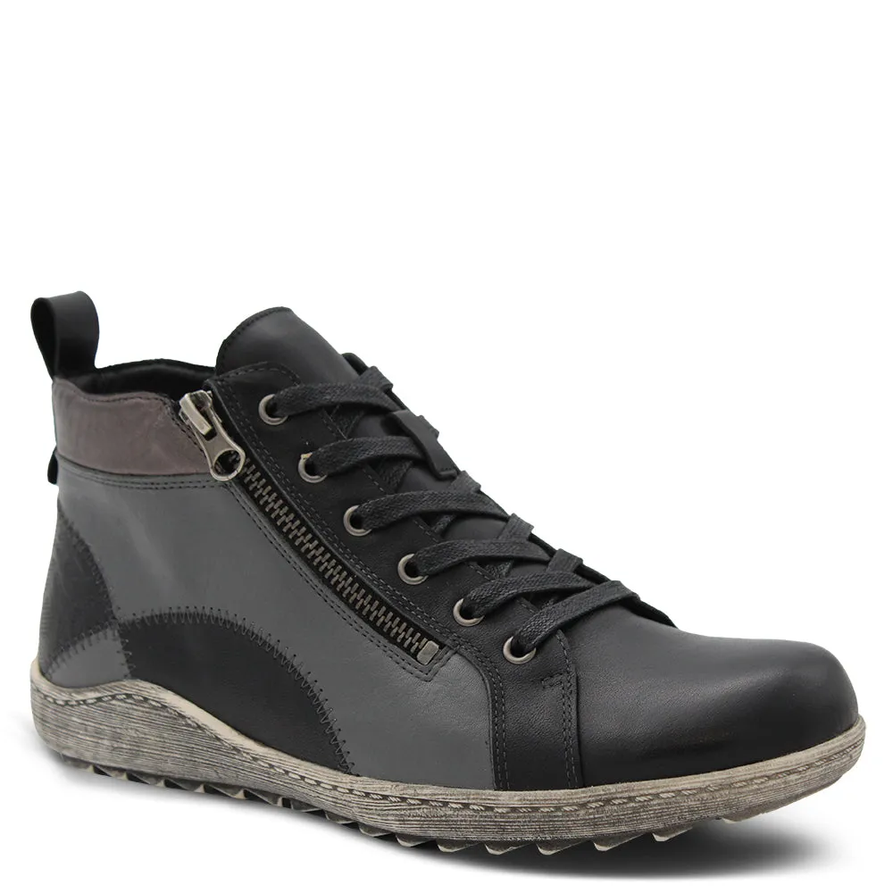 MATTY WOMENS FLAT BOOT