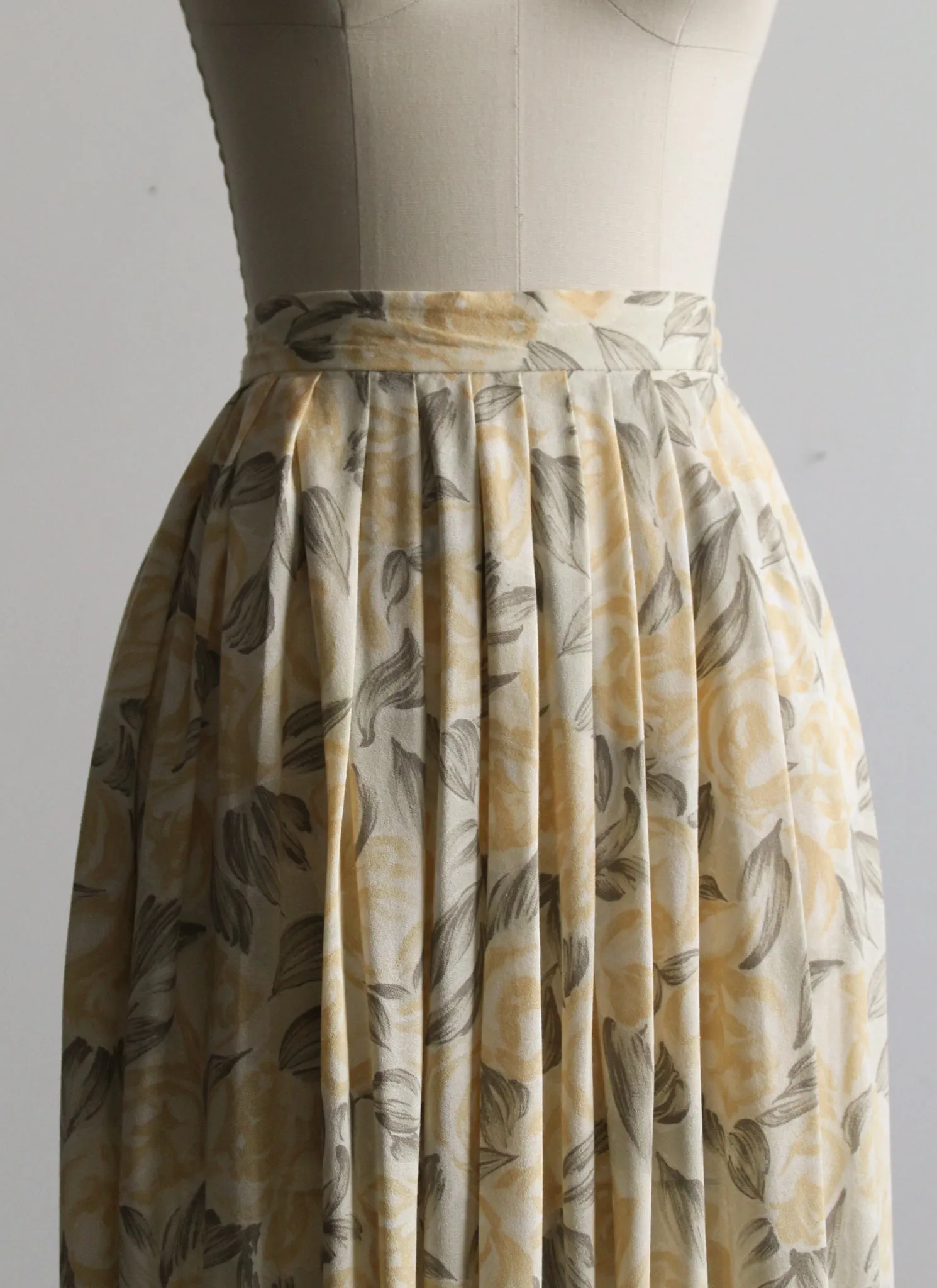 midsummer midi skirt